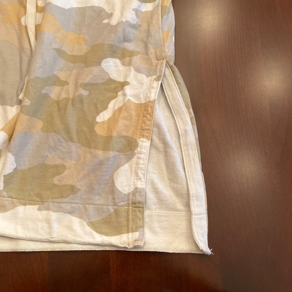 Aerie camo hooded pullover - Picture 6 of 7